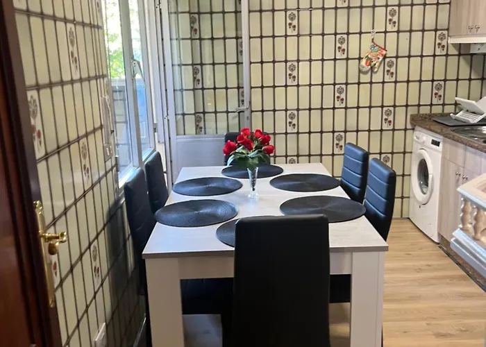 Renovado Arenales 卡拉米尼亚尔镇